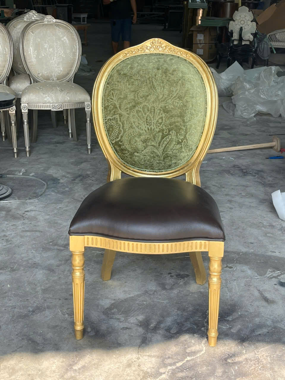 ghe-louis-co-dien-king-chair